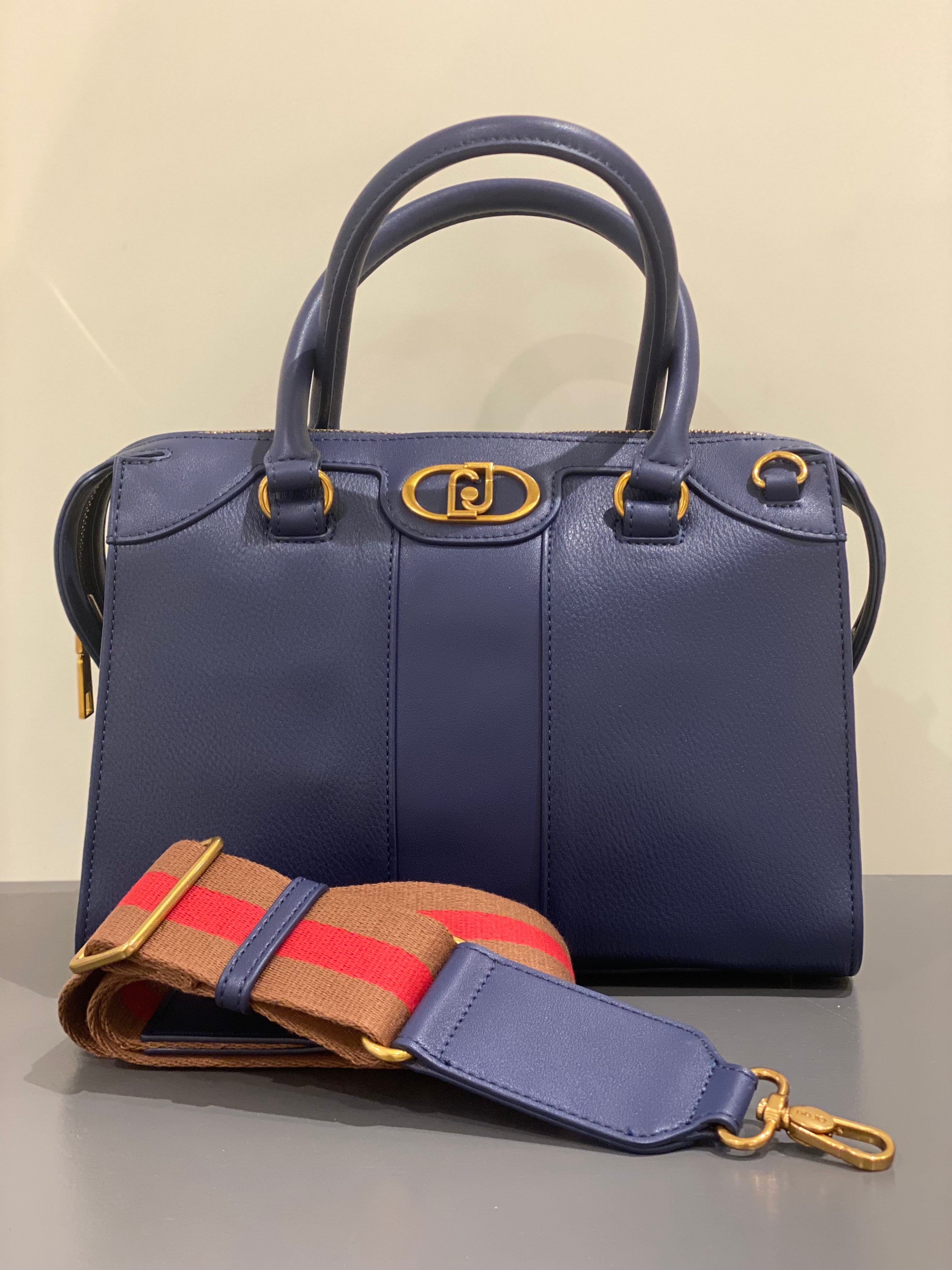 Borsa  a mano con tracolla