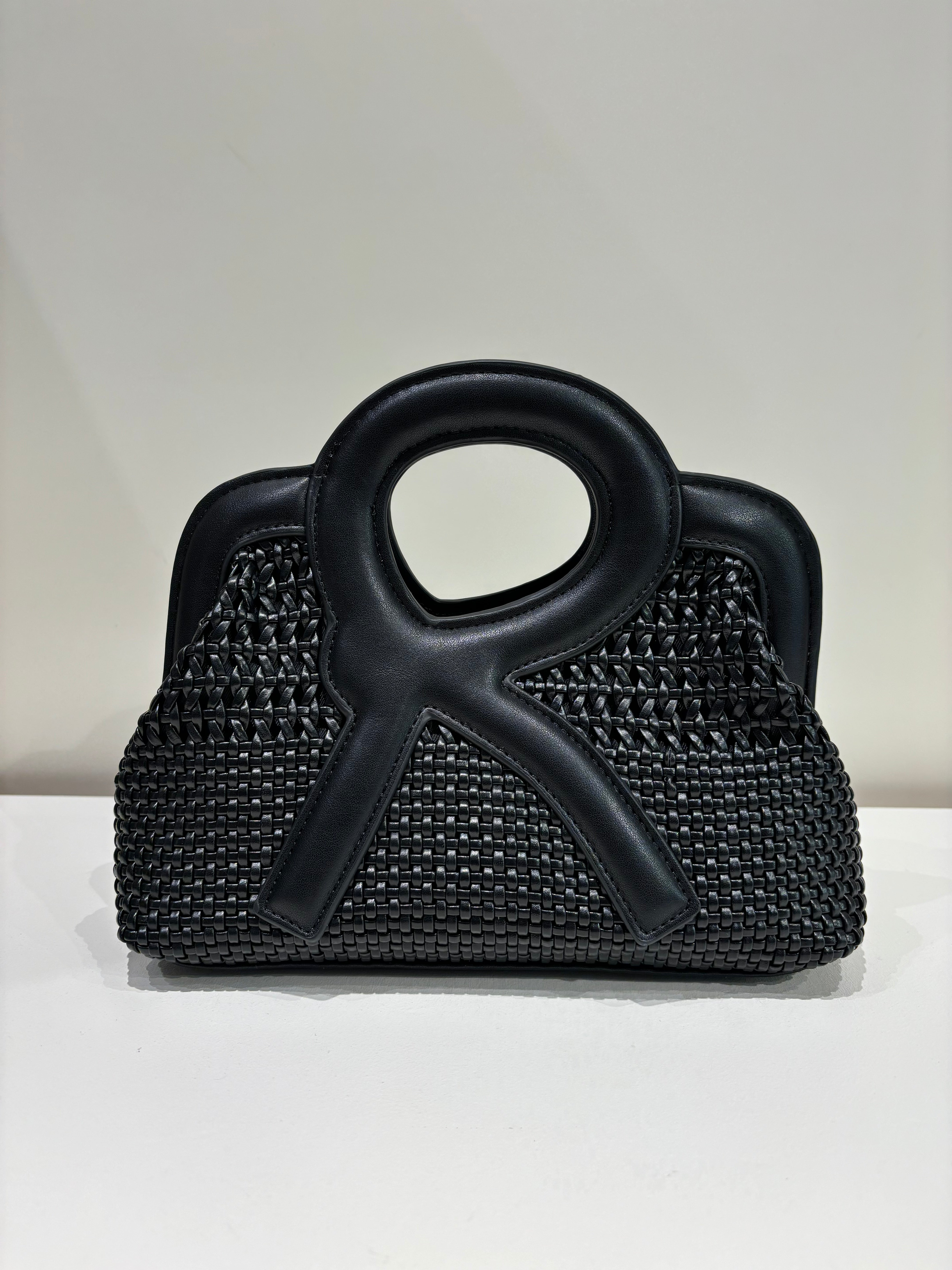 Borsa piccola "R " crochet ROBERTA DI CAMERINO