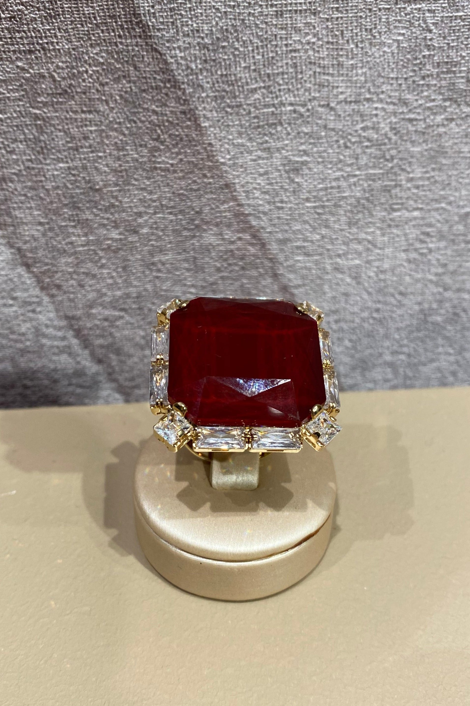 Anello quadrato "Semira" SODINI