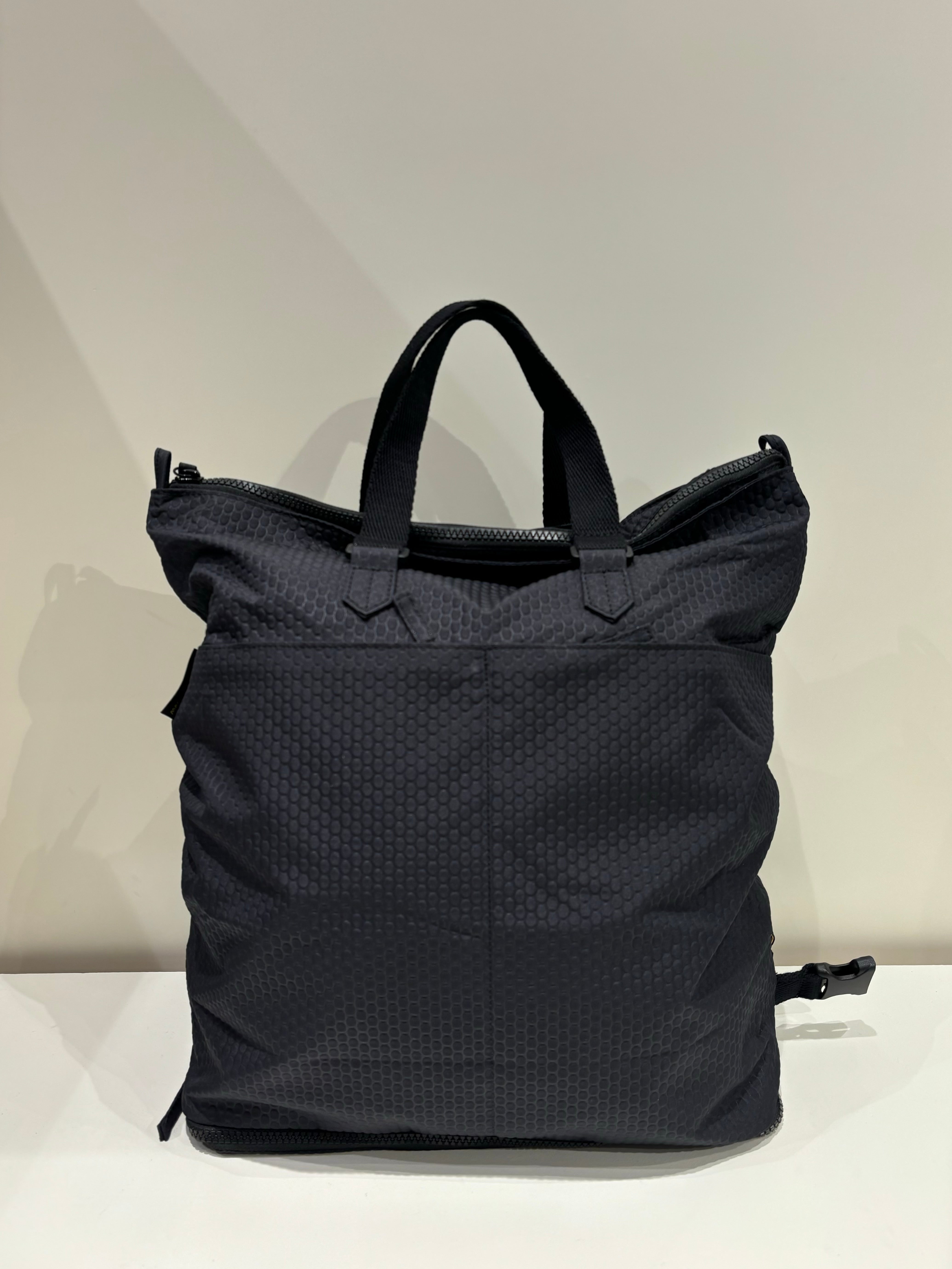 Mandarina Duck shopping