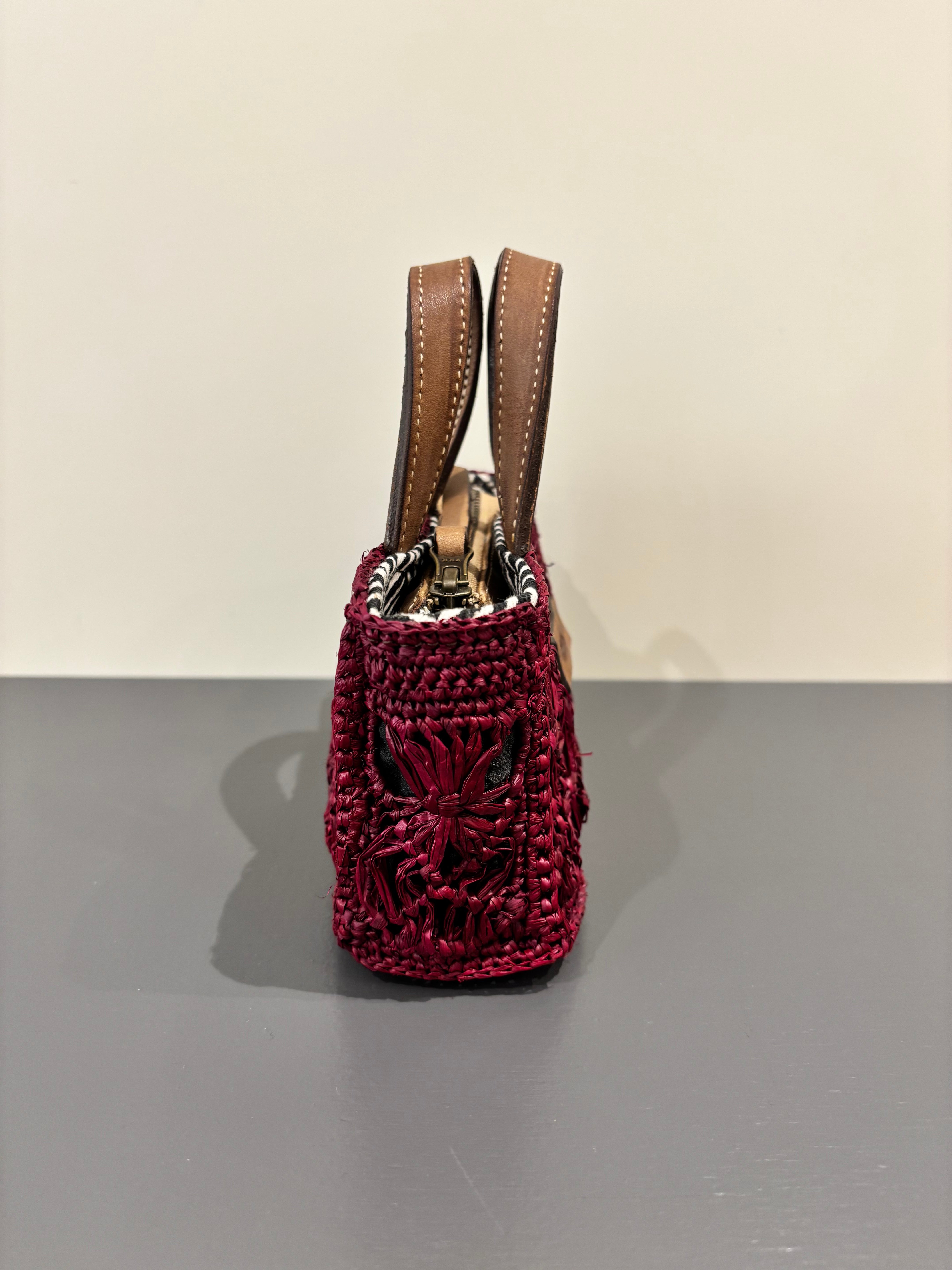 Borsa piccola a mano in rafia AFAR
