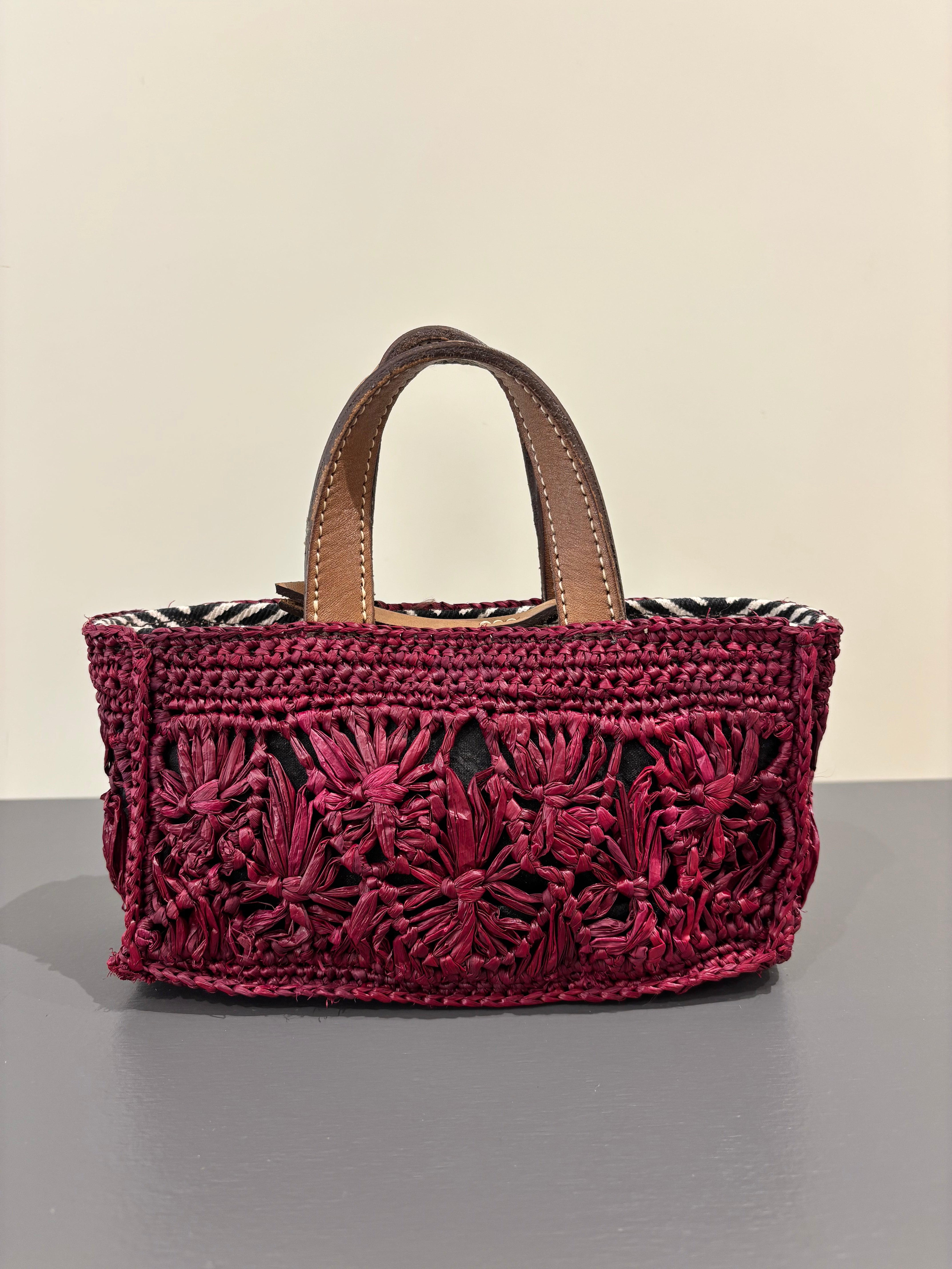 Borsa piccola a mano in rafia AFAR