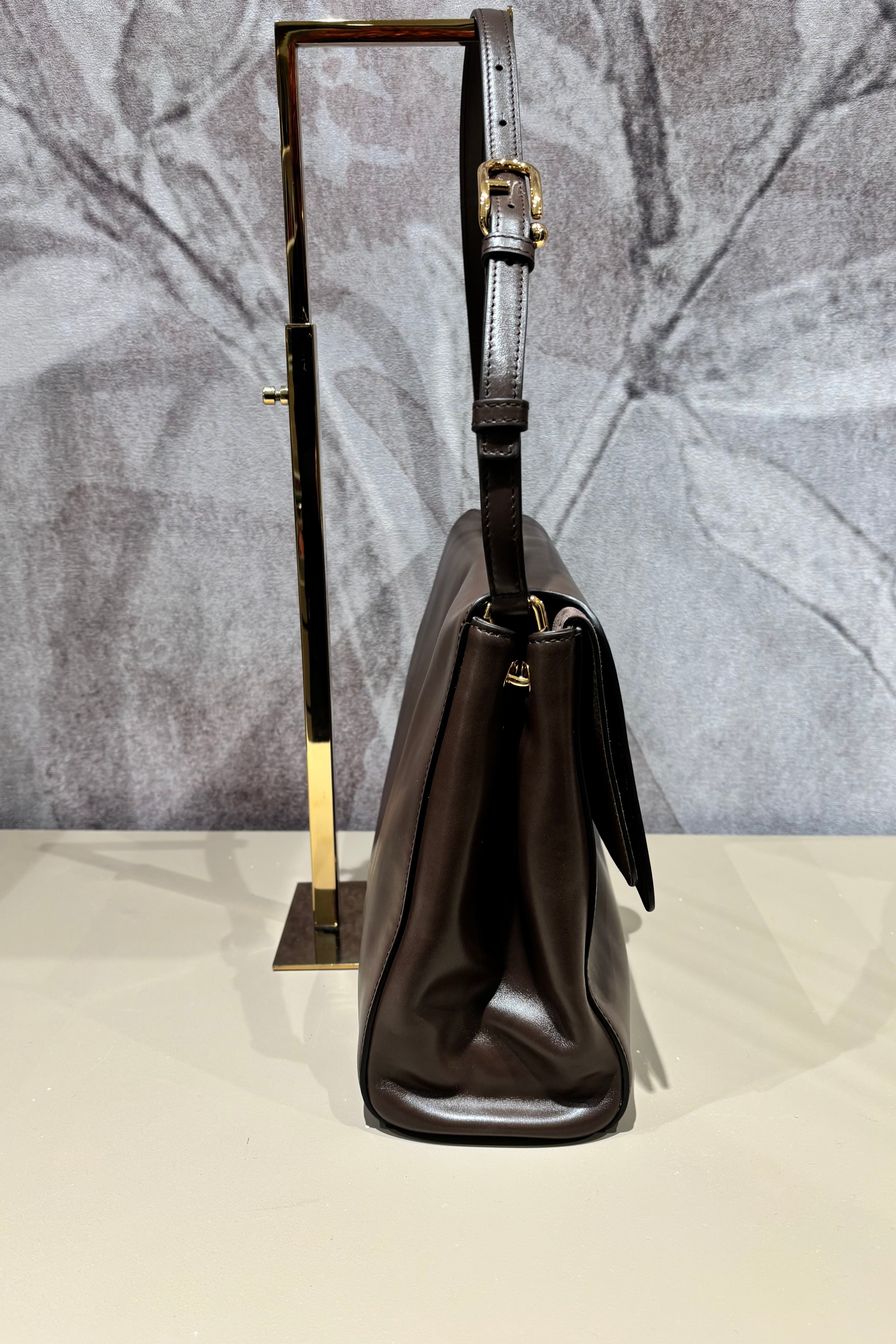 Borsa a spalla con patta "Domus" FURLA