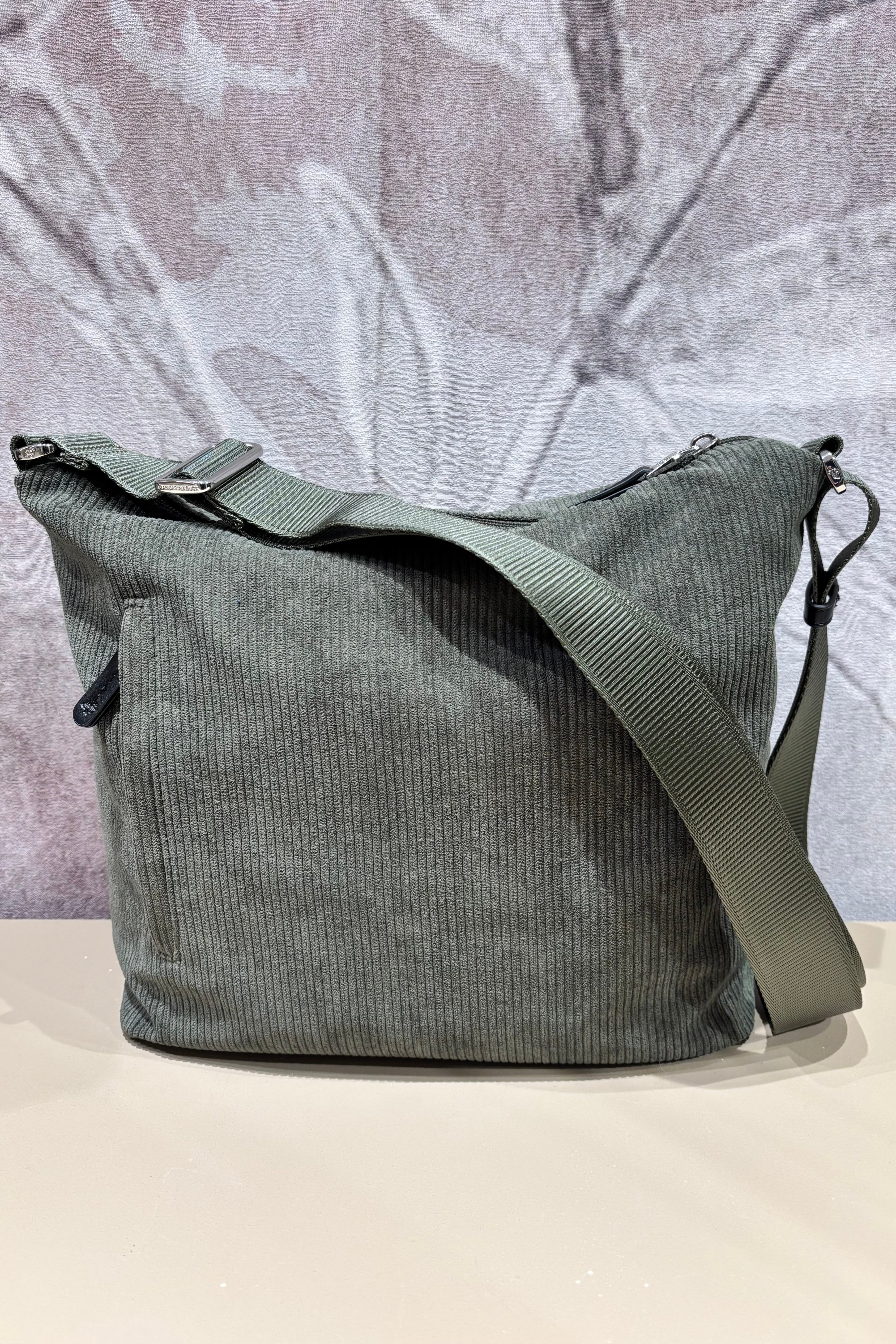 Borsa media a tracolla  "Hunter Velvet"  MANDARINA DUCK