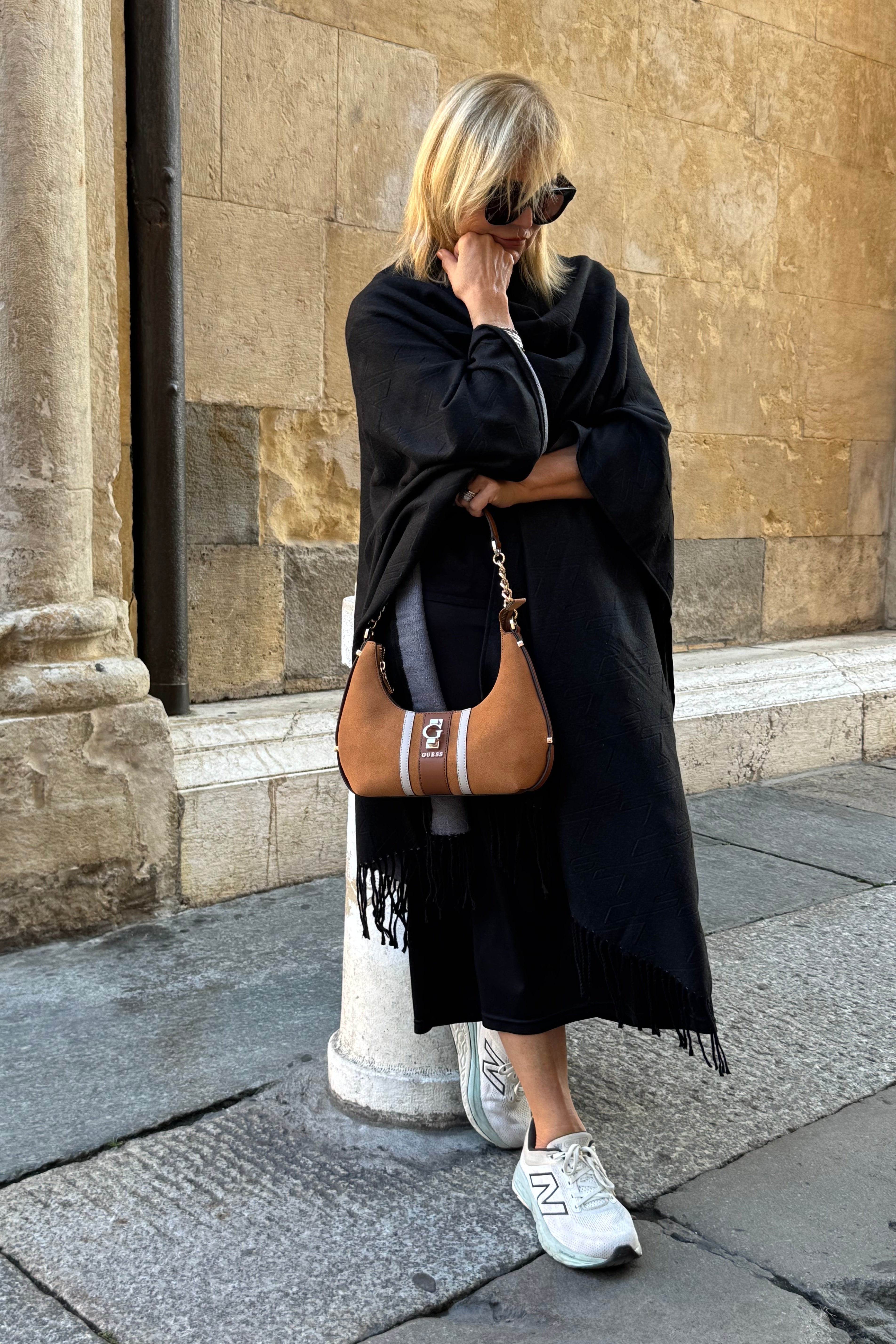 Borsa piccola a spalla in pelle GUESS