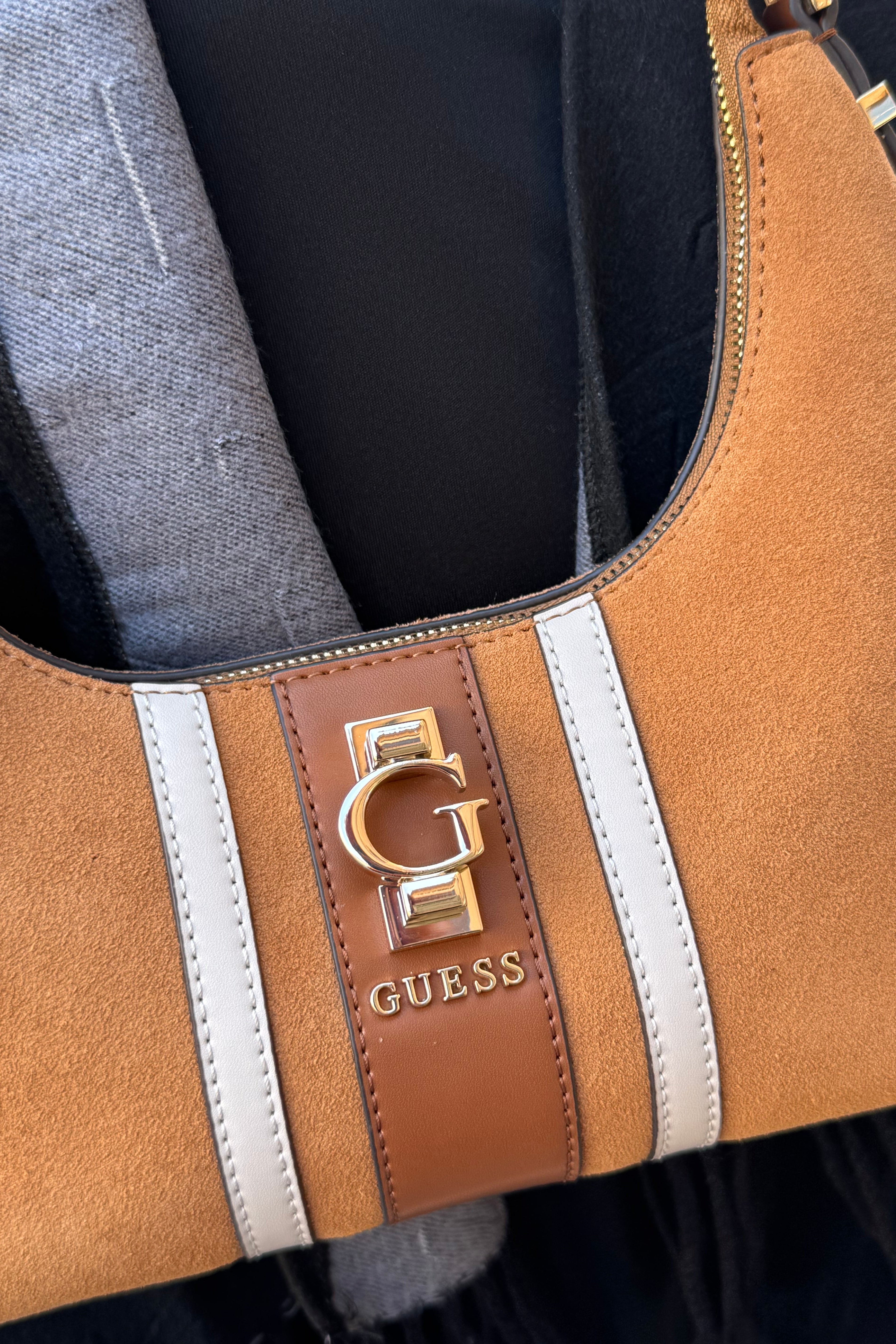 Borsa piccola a spalla in pelle GUESS