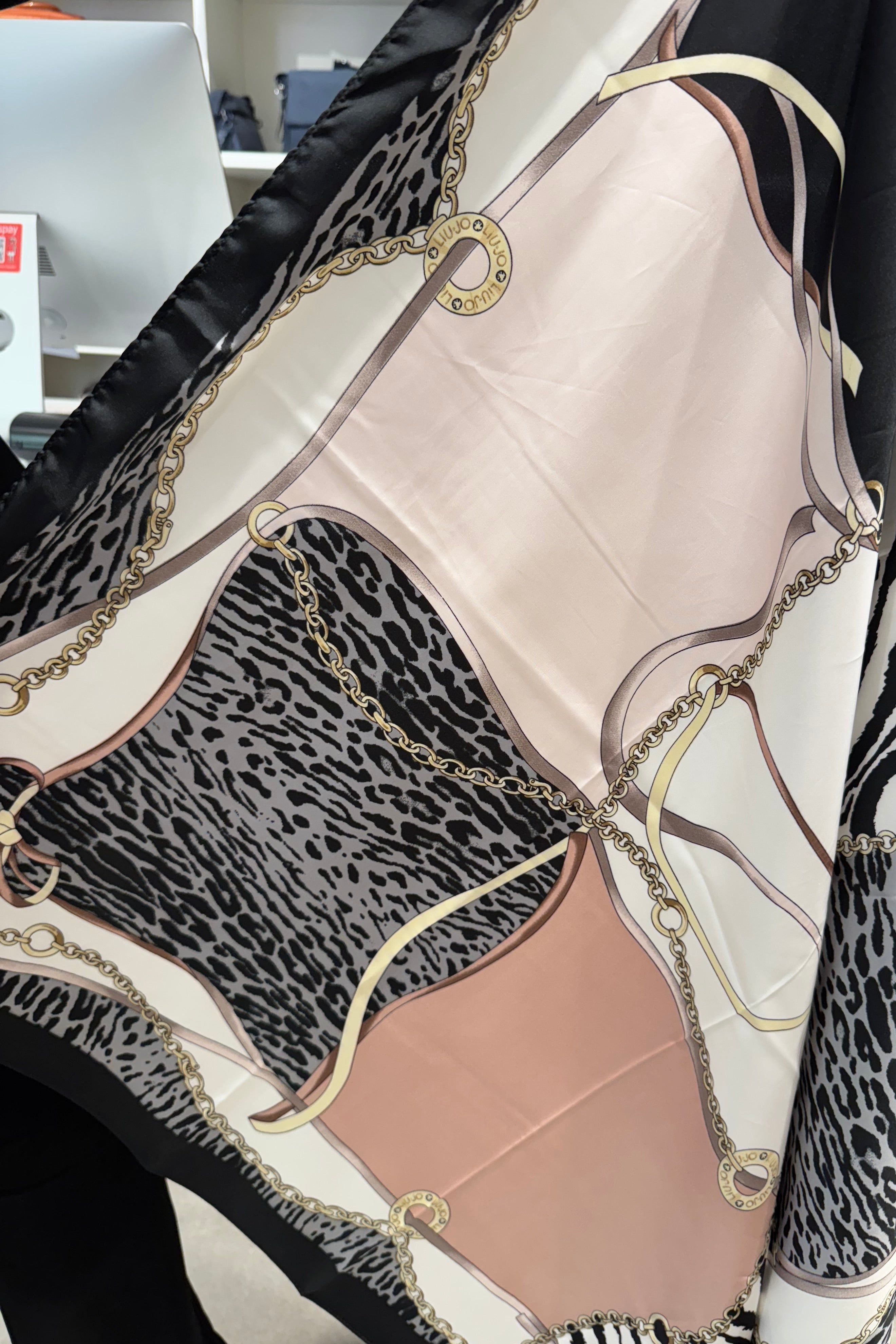 Foulard con fiori LIU JO