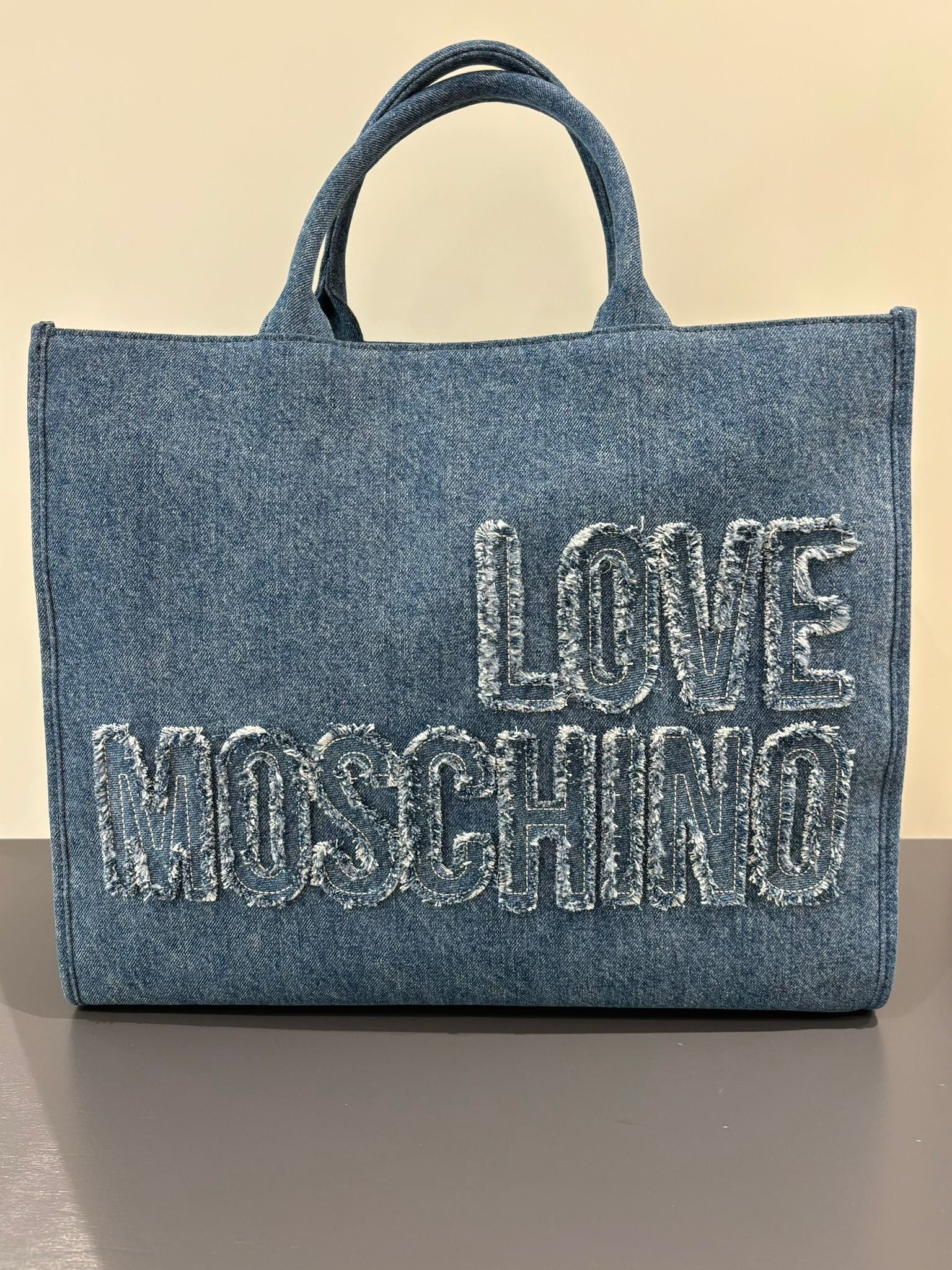 Borsa shopping in denim LOVE MOSCHINO